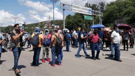 Integrantes de la CETEG bloquean la Autopista del Sol Capital México