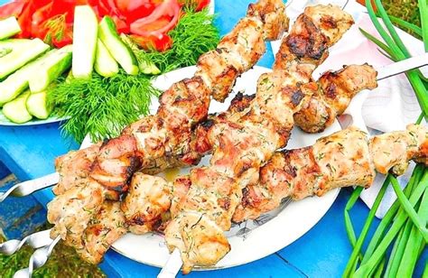 Как приготовить шашлык из свинины с уксусом и луком