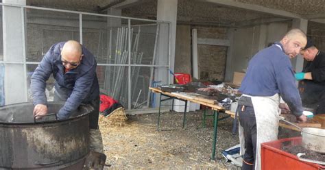 La Chapelle De Guinchay 400 Parts De Saucisson Vendues Par Le Foot