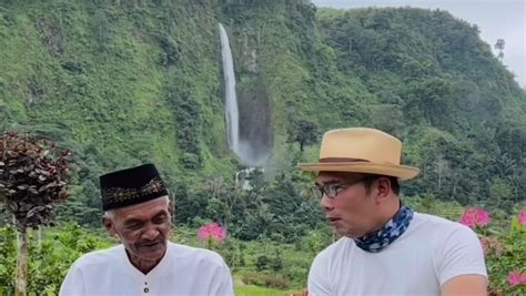 Viral Rumah Kayu Menghadap Curug Citambur Cianjur Ridwan Kamil