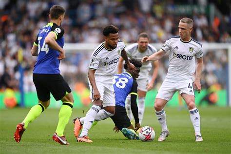 Father Of On Loan Star Weston Mckennie Waves Goodbye To Leeds Fans On