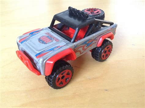 Julian S Hot Wheels Blog Custom Ford Bronco HW Hot Trucks Skyjacker
