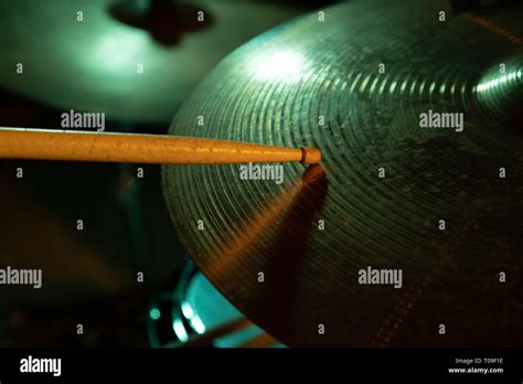 Drum Cymbal Percussion Hi Res Stock Photography And Images Alamy