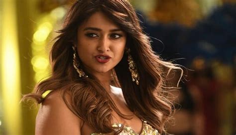 Ileana Dcruzs Looking Sexy Video Goes Viral Newstrack English 1