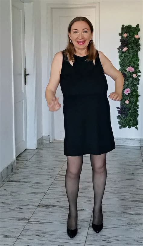 Huge Natural Tits Milf In Black Stckings And High Heels Nude Pics Xhamster