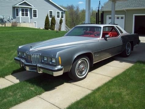 Seller Of Classic Cars 1977 Pontiac Grand Prix Silverred