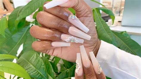 25 Chic Coffin Nail Designs For Your Next Manicure