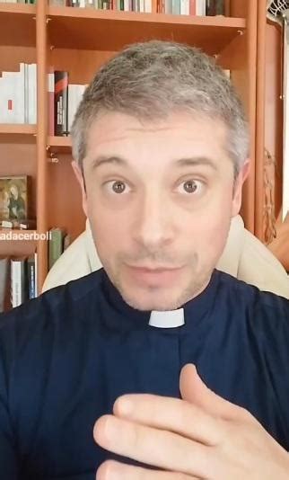 Sacerdote Finisce Nel Mirino Degli Hacker