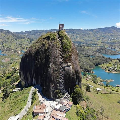 Peñon de Guatape o Piedra del Peñol Guatapé Colombia