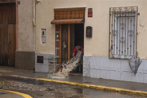 Le Foto Delle Devastanti Alluvioni Che Hanno Colpito Valencia E Altre