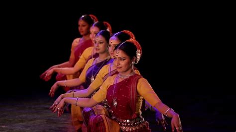 Teevra Madhyam Choreographies In Odissi Dance By Madhavi Mudgal YouTube