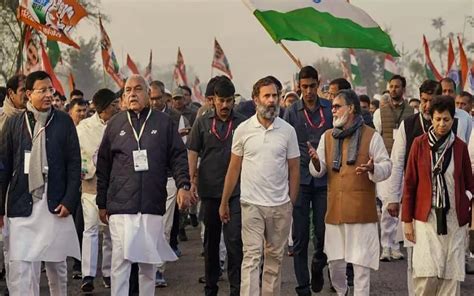 Congress Bharat Jodo Yatra Rahul Gandhi Foot March Resumes From Banihal