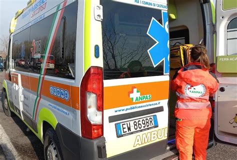 Spray Al Peperoncino In Classe Alla Scuola Media Borsi Di Milano