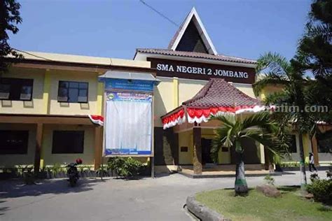 10 Sekolah SMA Terbaik Di Jombang Nomor 1 Pada Gambar Ini