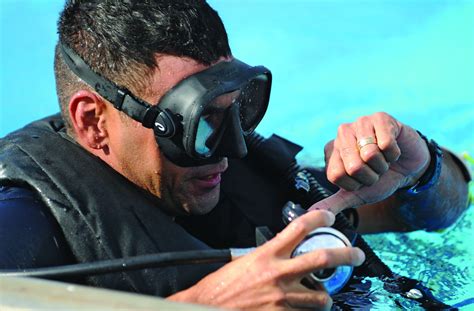 Combat Diver Qualification Course Challenges Special Forces Article