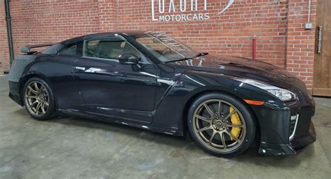 A 145 Mile 2021 Nissan Gt R T Spec Sold For Over 200000 On Bring A