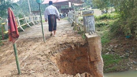 Dampak Banjir Dua Jembatan Dan Satu Rumah Rusak Di Makmur Bireuen