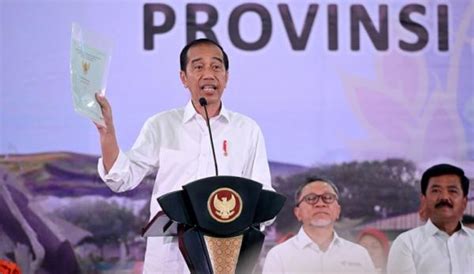 Etleboro Org Didampingi Menteri Hadi Presiden Jokowi Serahkan Hasil