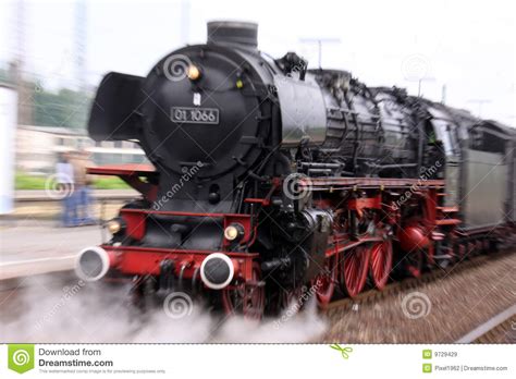 De Locomotief Van De Stoom Stock Afbeelding Image Of Stomen 9729429