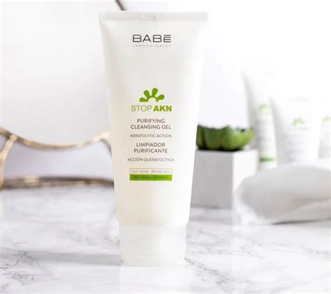 S A R A M T Babe Stop Akn Purifying Cleansing Gel Cho Da D U M N