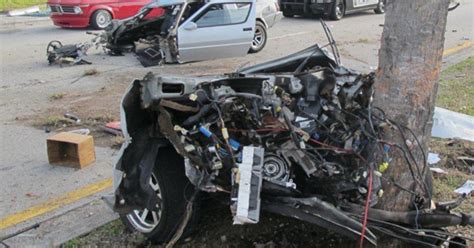 Car Split In Two In 79th Street Causeway Crash Cbs Miami