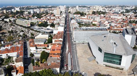 STCP chumba uso do canal de metrobus no Porto por falta de segurança