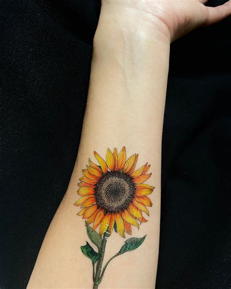 Total Imagen Tatuaje De Girasol Con Nombre Abzlocal Mx