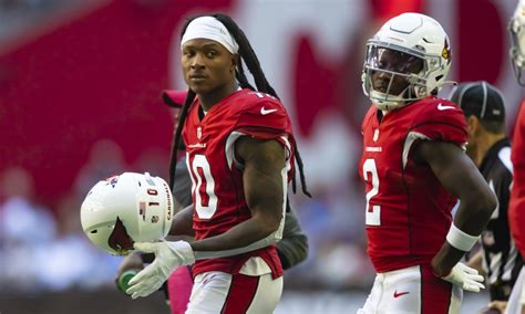 Deandre Hopkins Poses For Photo With Matt Judon During Patriots Visit