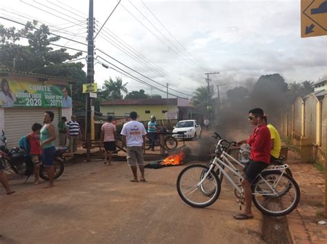 G Contra Falta De Servi Os B Sicos Moradores Do Vit Ria Bloqueiam