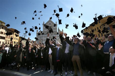 Università di Firenze festa per 176 dottori di ricerca