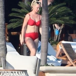Katherine Heigl Looks Happy In Red Bikini On The Beach Thefappening Link