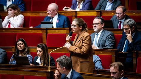 Un quidam on Twitter RT franceinfo Les 65 ans c est la mèche de