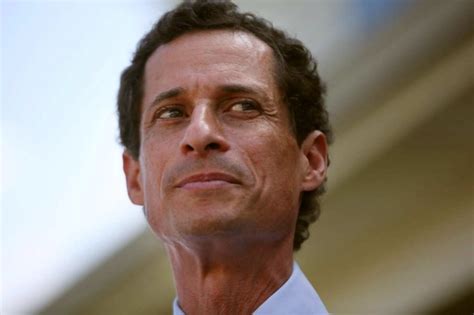 Anthony Weiner Wife, Divorce, Son, Wiki, Net Worth, Height, Girlfriend