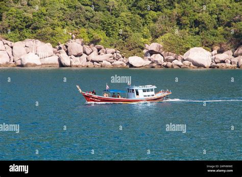 Koh Tao Island Pier Boats Traditional Sea Tourists Thailand Thai Hi Res