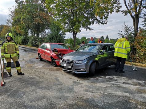 Stra E Gesperrt Eine Person Bei Schwerem Autounfall In Bornheim Verletzt