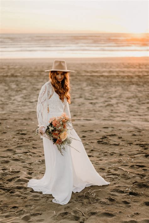 Boho New Zealand Beach Wedding Inspiration | Junebug Weddings