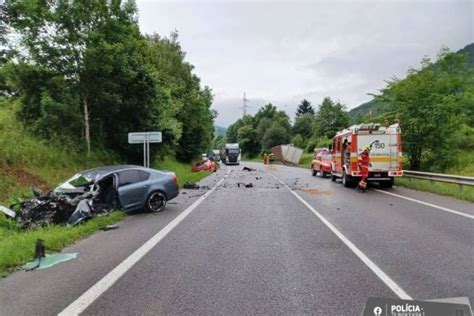 Pod Stre Nom Sa Zrazilo Osobn Auto A Dva Kami Ny Ilinak Sk