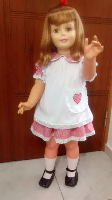 Boneca Amiguinha Vestido Calcinha Sapatinho E Meia