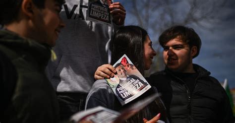 Estar A Juventude Portuguesa Realmente A Cair Na Extrema Direita