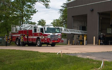 Truck 411 Fairfax County Fire Rescue A 2009 Pierce Velo Flickr