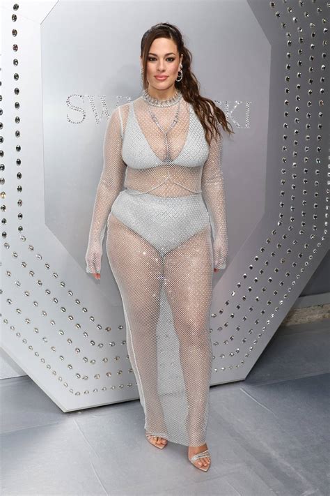 Ashley Graham W Naked Dress Z Kolekcji Swarovski X Skims