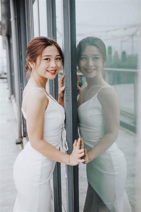 Hot girl múa côn gợi cảm khó rời mắt ở tuổi 19 Titanic Nơi mọi thứ được chia sẻ