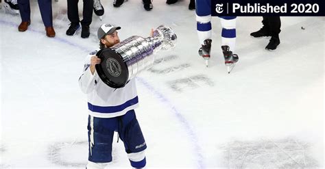 Tampa Bay Lightning Win Stanley Cup In Pandemic Bubble The New York Times