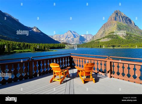 Many Glacier Hotel Glacier National Park Montana Mt Us Stock Photo Alamy
