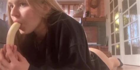 Blonde Teen Hairbrush Masturbation Tnaflix