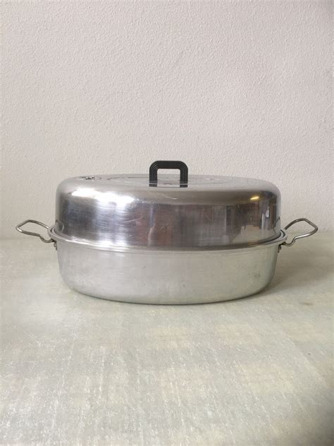 Wear Ever Vintage Aluminum Oval Roaster Pan W Vented Etsy