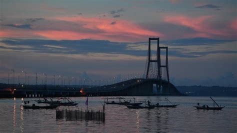 Sederet Fakta Menarik Jembatan Suramadu Yang Cantik Dan Ikonik