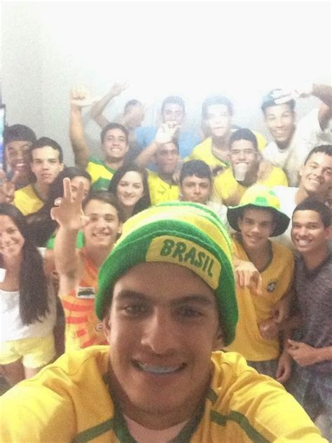 Todos em uma só Torcida Tire sua foto selfie ou em grupo e envie para