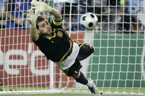 La Légende Dorée de San Iker Casillas 09 Oct 2009 SO FOOT