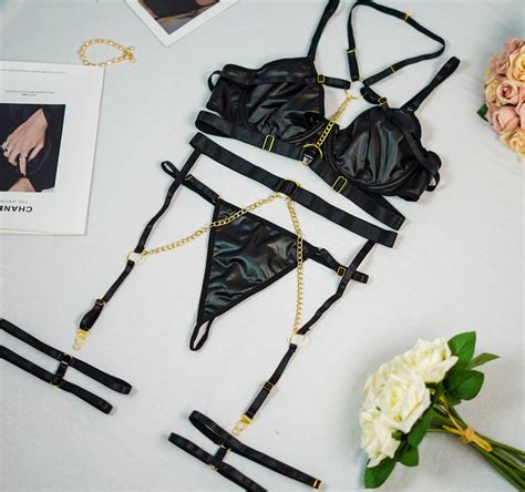 Hot Red Leather Metal Body Chain Valentines Lingerie Women Sexy G String Mature Women Sexy